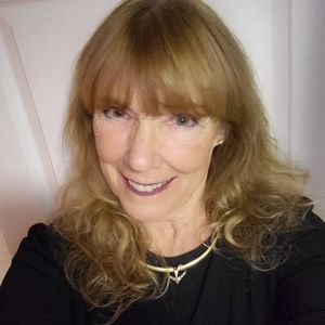 Meet your Posher, Carolyn